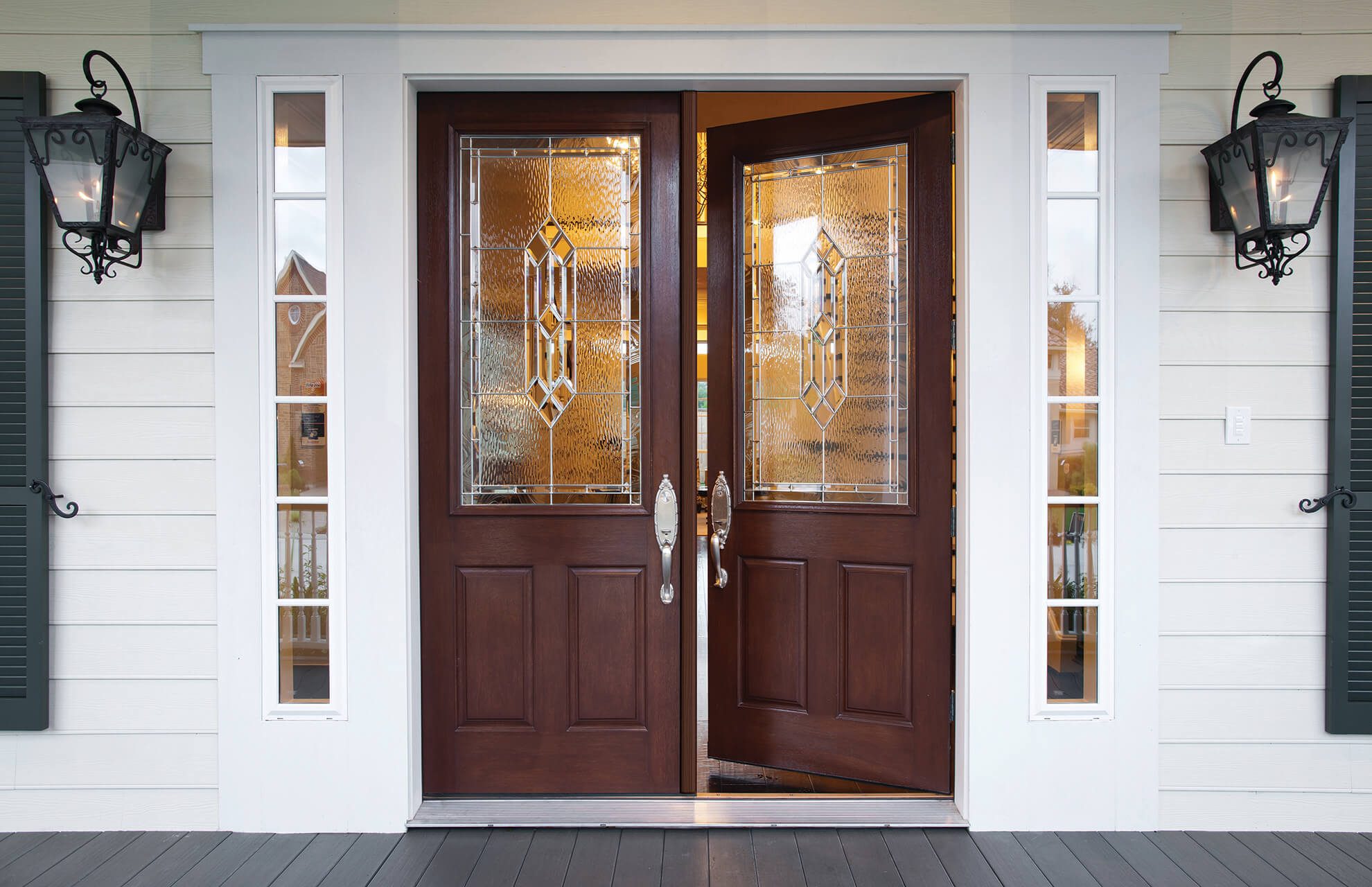 Attractive Front Door Hardware for Your Home